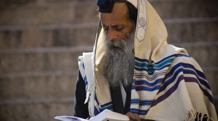 Yahudi Medyum Arıyorum